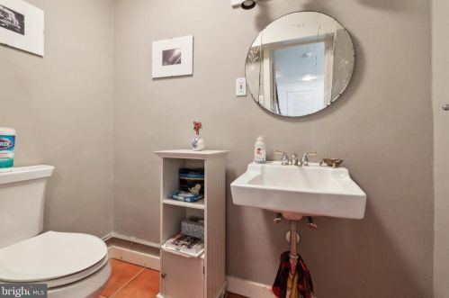 151 Gravers Ln, Philadelphia PA 19118-2806 exterior