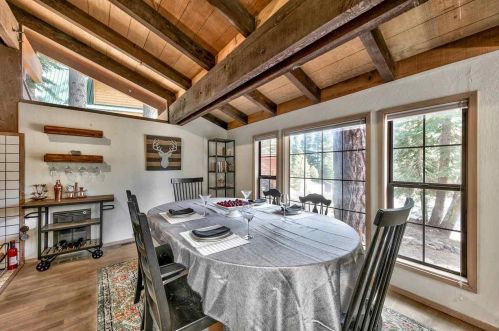 11576 Chamonix Rd, Truckee CA  96161-6413 exterior