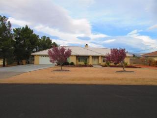 7643 Jenkins Ave, Hesperia, CA 92345-7293