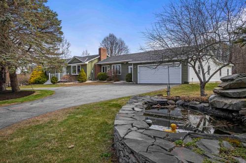 384 Newington Rd, Portsmouth, NH 03801-2743
