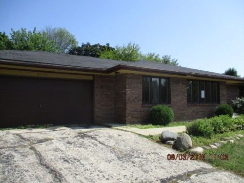 6178 Mission Trl, Rockford, IL 61109-4118