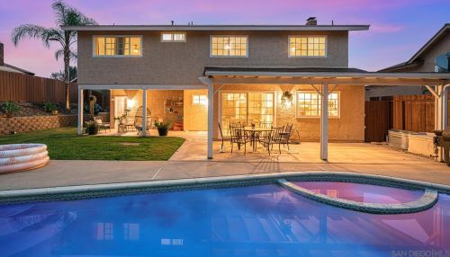9639 Domino Dr, Lakeside, CA 92040-4407