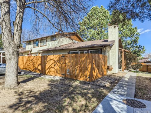 3854 Evanston St, Aurora CO  80014-4033 exterior