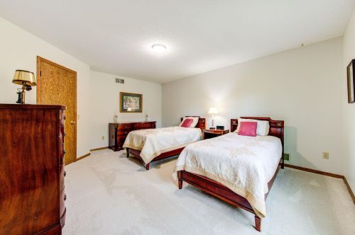 6833 129th St, Saint Paul MN  55124-5317 exterior