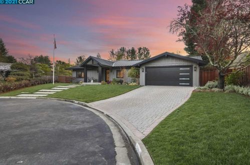 261 Ivy Pl, Orinda, CA 94563-4315