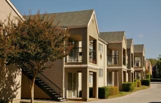 8542 Spring Valley Rd, Dallas TX  75240-4100 exterior