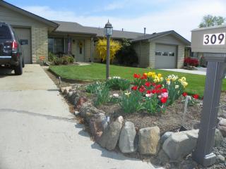 309 50th Ave, Yakima, WA 98908-2824