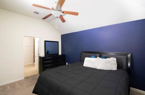 19617 James Mnr St, Webberville TX 78653 exterior