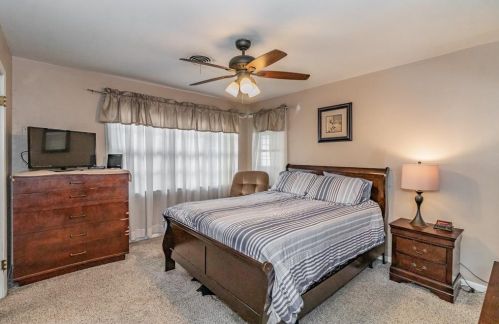 1304 Tucker St, Fort Worth TX  76104-2140 exterior