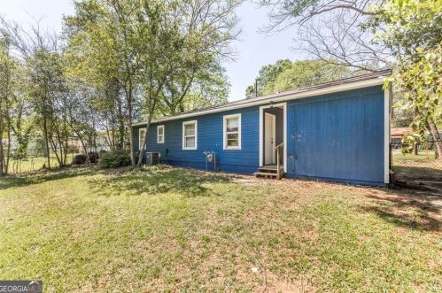 228 Crescent Dr, Warner Robins GA  31093-1977 exterior