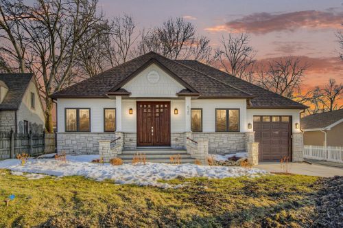 525 Emerson Ave, Glendale Heights, IL 60137-3225