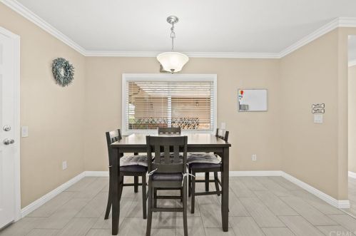 917 Notre Dame St, Upland CA 91786-2761 exterior