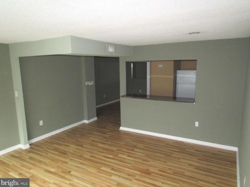 7814 Castor Ave, Philadelphia PA  19152-3604 exterior