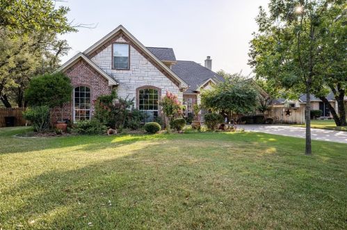 3104 Marble Ct, Granbury TX  76049-2985 exterior