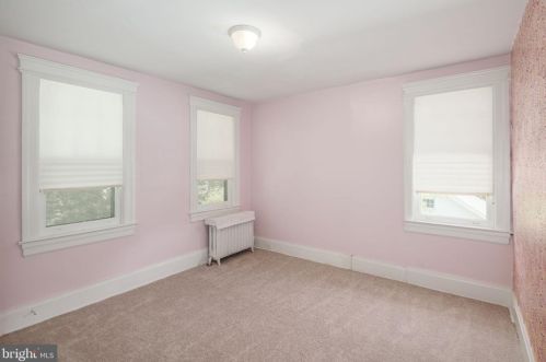 409 Warwick Rd, Tavistock NJ 08033-3829 exterior