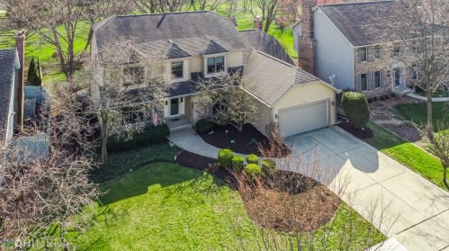 657 Alexandria Dr, Naperville, IL 60565-3360