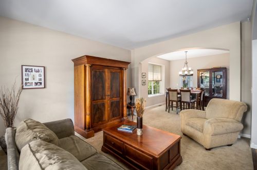 232 Abbey Ln, Geneva, IL 60134-4665