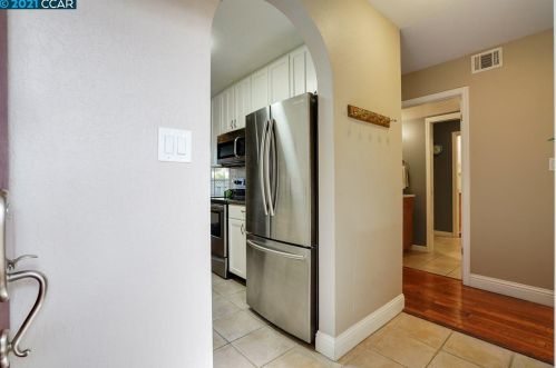 843 Division St, Pleasanton, CA 94566-6511