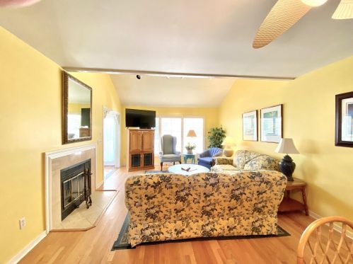 5 Ocean Park Ct, Isle Of Palms SC  29451-2244 exterior