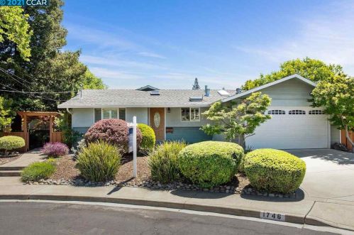 1746 Agadir Ct, Concord, CA 94518-3358