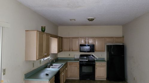5772 Chisolm Trl, Atlanta GA  30349-6912 exterior