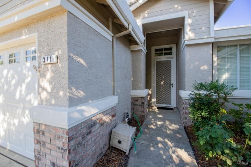 311 Mandarin Cir, Vacaville, CA 95687-3124