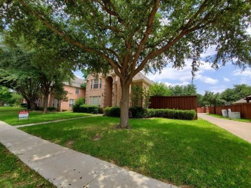 9702 Windy Hollow Dr, Irving TX  75063-5008 exterior