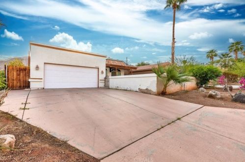 54830 Avenida Obregon, La Quinta, CA 92253-3740