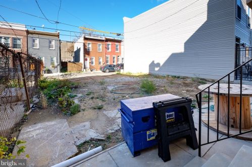 2024 8th St, Philadelphia PA  19122-1304 exterior