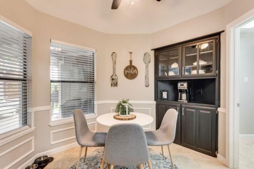 2046 Greenstone Trl, Carrollton TX 75010-4140 exterior