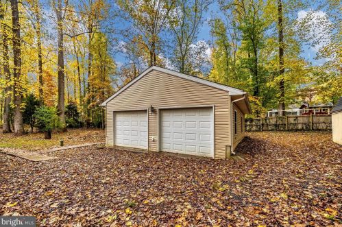 364 Blueberry Ln, Harpers Ferry, WV 25425-6059