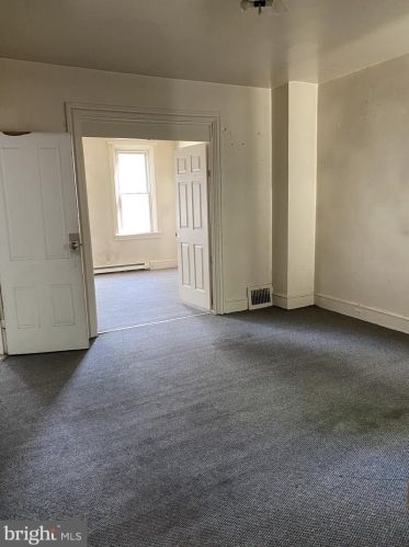 91 B St, Carlisle PA 17013-1906 exterior