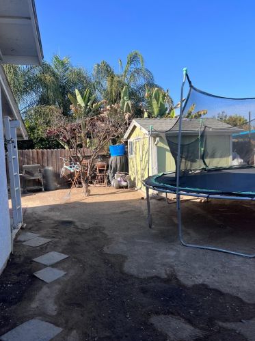 521 Clark St, Turlock CA 95380-5875 exterior