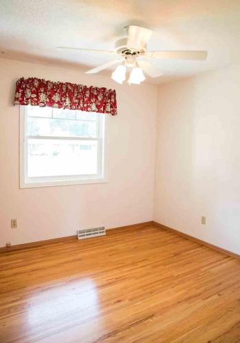 15720 7th Ave, Minneapolis MN  55447-3715 exterior