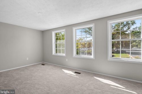 1365 Elm Grv Cir, Silver Spring MD 20905-6060 exterior