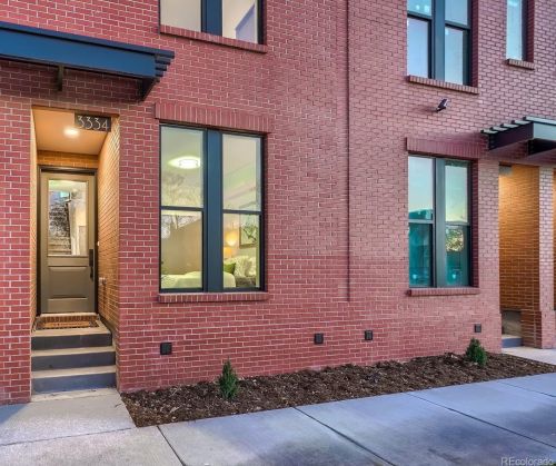 3328 Curtis St, Denver, CO 80205-2755
