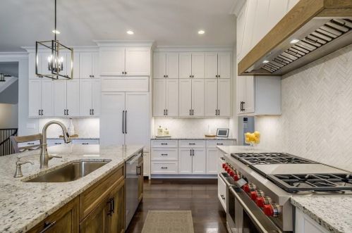 628 Crescent River Pass, Suwanee GA  30024 exterior