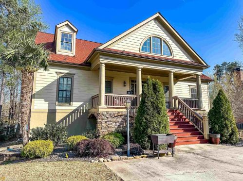 39 Lake Shore Dr, Newnan, GA 30265-5590