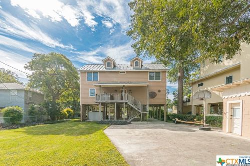 2535 Blumberg Park, Seguin, TX 78155-3001
