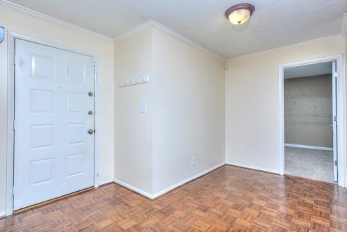 2208 Cumberland Ct, Smyrna GA  30080-8666 exterior