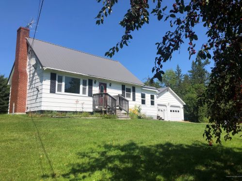 256 Lagrange Rd, Bradford, ME 04410-3112
