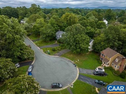 2009 Locke Ln, Charlottesville, VA 22911-7595