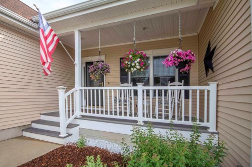 7 Morrison Dr, Londonderry, NH 03053-3575