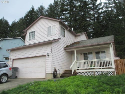 1532 Pioneer Dr, Willamina, OR 97396-2847