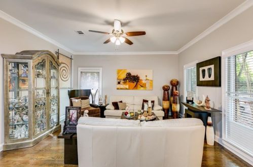 2884 Cravey Dr, Atlanta GA  30345-1420 exterior