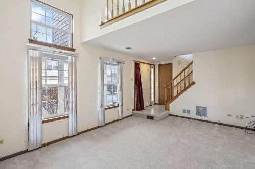 3609 Deer Park Dr, Chicago, IL 60803-1085