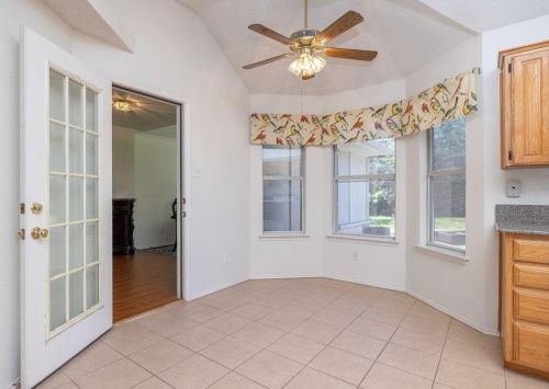 5736 Straightaway Dr, Fort Worth TX  76117-1594 exterior