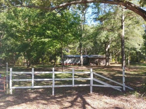 1213 Gills Point Rd, Tignall, GA 30668-4345