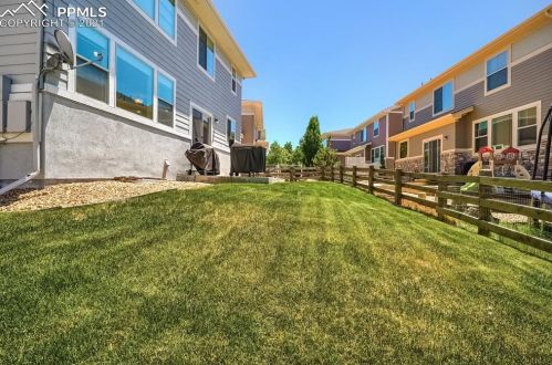 26840 Roxbury Pl, Denver CO  80016-7527 exterior