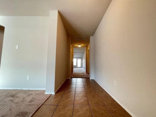 10401 Hideaway Trl, Fort Worth, TX 76131-3994